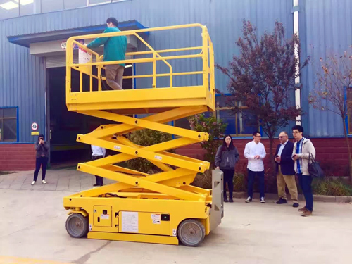 液壓升降機(jī) 液壓升降機(jī)