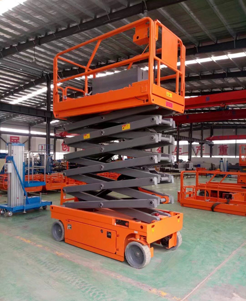 自行走液壓升降平臺(tái) 自行走液壓升降平臺(tái)