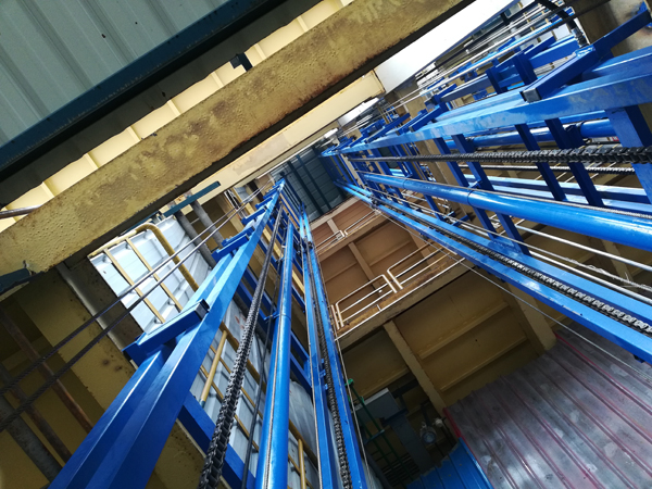 鏈條導軌式液壓升降機 鏈條導軌式液壓升降機